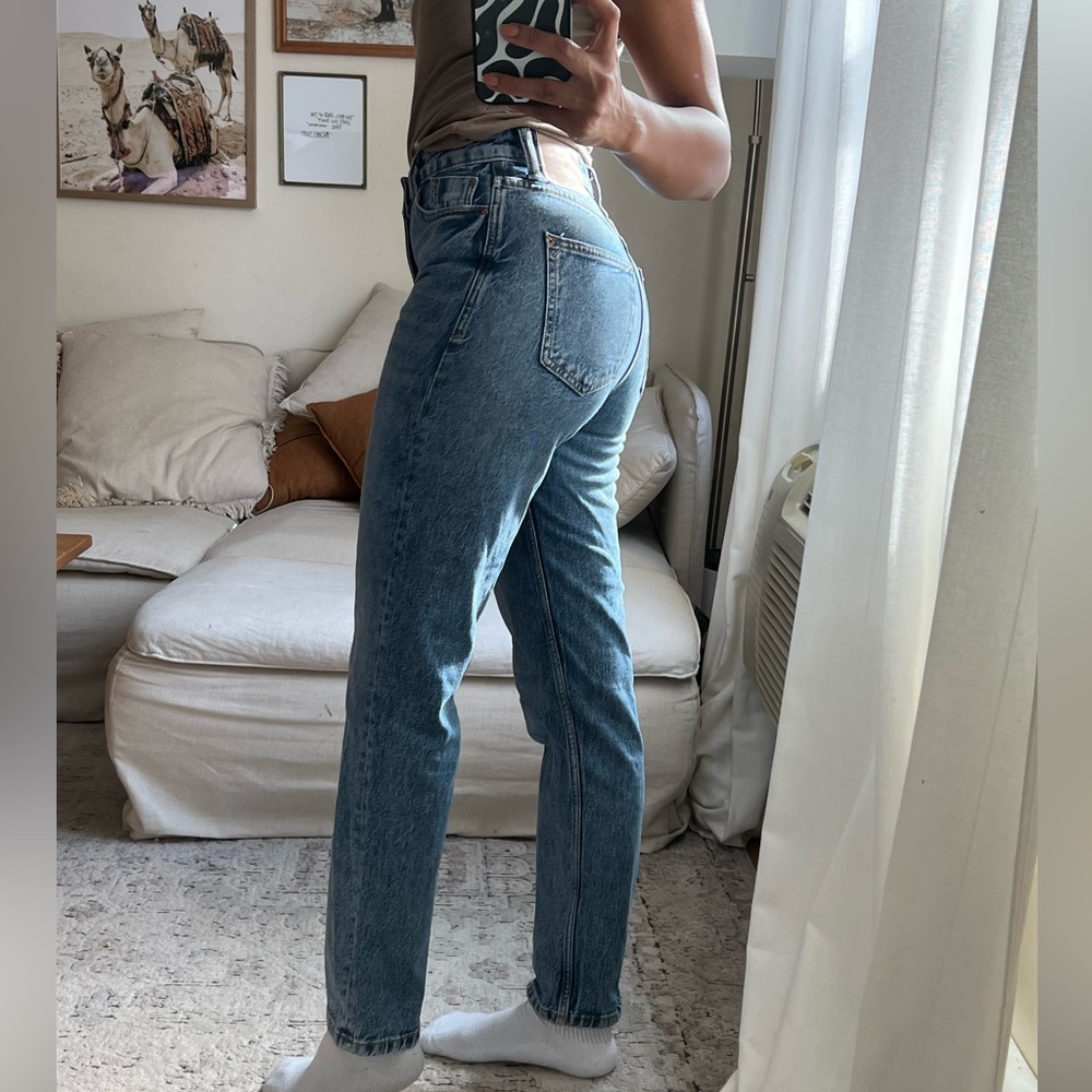 Zara mom fit jeans, size 2